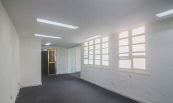 Imagem 5: Espaço Corporativo à Venda no Coração do Rio de Janeiro: 1 Sala, 2 Banheiros e 150m² no Ce