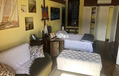 Imagem 2: Linda casa de canal no Bracuhy em Angra dos Reis, piscina, 5 quartos e sistema solar para