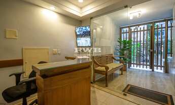 Imagem 3: APARTAMENTO RECÉM-REFORMADO 143 M² COM 3 QUARTOS, SENDO 1 SUITE COM BANHEIRA EM COPACABANA