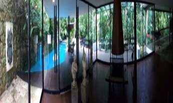 Imagem 2: CASA DE CELEBRIDADE COM QUADRA DE TENIS EM CONDOMINIO FECHADO NO ALTO GÁVEA