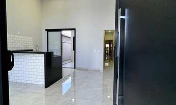 Imagem 4: Casa à Venda em Hortolândia-SP, Jardim Novo Cambuí: 2 Quartos, 1 Suíte, 1 Sala, 2 Banheiro