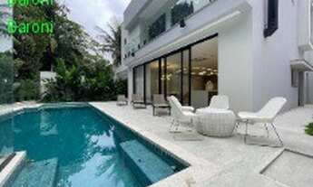 Imagem: Casa de Luxo à Venda na Riviera de Bertioga-SP