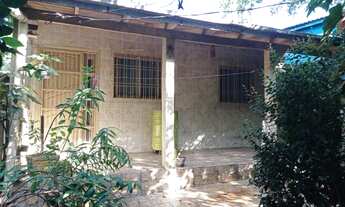 Imagem: Casa à venda em Porto Alegre-RS, bairro