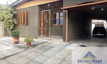 Imagem: Casa à Venda em Porto Alegre-RS 3 Quartos