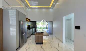 Imagem 3: Casa à venda em São José SC - 3 quartos, suíte e amplo terreno