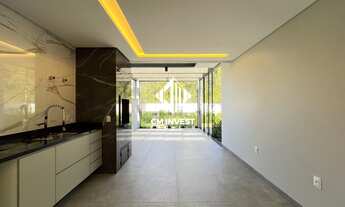 Imagem 5: Casa à venda em São José SC - 3 quartos, suíte e amplo terreno