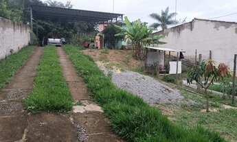 Imagem: Casa à venda em Esmeraldas-MG, no bairro