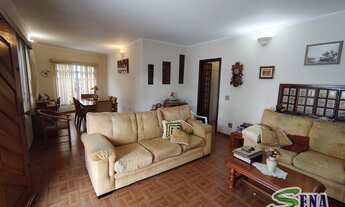 Imagem 5: Casa térrea ampla e com quintal e corredor lateral!