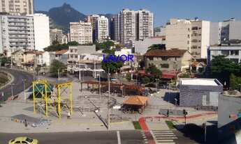 Imagem 2: Apartamento reformado na Tijuca, dois quartos com armário embutido, cozinha planejada, con