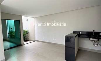 Imagem 2: Casa à venda Bairro Bosque dos Buritis com 3 quartos sendo 1 suíte com jardim inverno