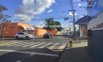 Imagem 2: Imóvel de esquina à venda no Bairro Saraiva com 600 m² de área total de terreno