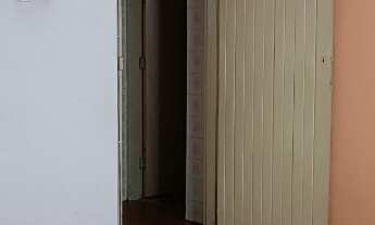 Imagem: VENDO CASA COM TRES DORMITORIOS QUINTAL