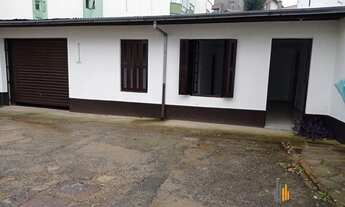 Imagem: 3 dormitórios, 1 banheiros, 1 vaga na garagem