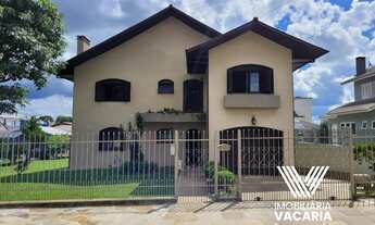 Imagem: 6 dormitórios, 1 suítes, 4 banheiro, 2