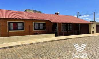 Imagem: 3 dormitórios, 2 banheiro, 3 vagas na garagem