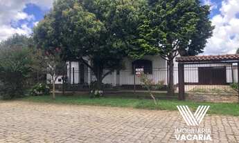 Imagem: 3 dormitórios, 2 banheiro, 1 vaga na garagem