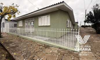 Imagem 2: 4 dormitórios, 2 banheiro, 2 vagas na garagem