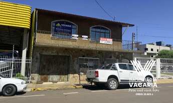 Imagem: 3 dormitórios, 2 banheiro, 1 vaga na garagem