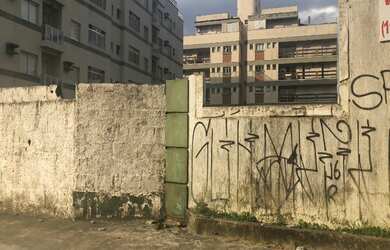 Imagem 4: Área para Prédio 3 quadras da Praia na Enseada