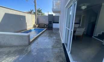 Imagem 2: Sobrado com piscina em frente ao mar