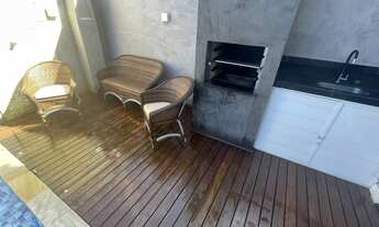 Imagem 6: Sobrado com piscina em frente ao mar