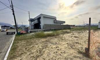 Imagem 2: Terreno com excelente potencial de valorização - Condomínio Fechado em Peruíbe