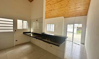 Imagem 4: Casa Nova com Piscina Lado Praia