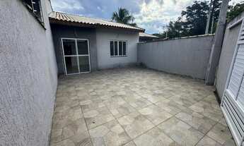 Imagem 2: Casa Nova com Piscina Lado Praia