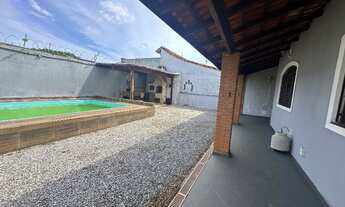 Imagem 2: Imperdível: Casa à venda em Itanhaém-SP, bairro Bopiranga, 3 quartos, 1 suíte, 2 salas, 2