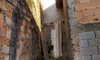 Imagem 7: Lote de 200 m2 com casa de 1 quarto com laje e telhado, no Bonsucesso (Barreiro), Belo Hor