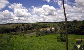 Imagem 5: Lindas fazendinhas com excelente topografia, portaria eletrônica e a acesso à água! Situad