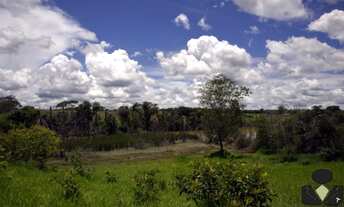 Imagem 7: Lindas fazendinhas com excelente topografia, portaria eletrônica e a acesso à água! Situad