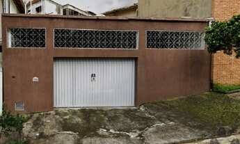 Imagem: Casa à venda de 3 quartos, terreno com