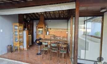 Imagem 7: Sítio de 1.000m2 à venda em Sarzedo-MG, Quintas da Jangada I: 3 quartos, 2 suítes, 2 salas