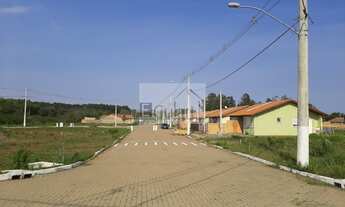 Imagem: Terreno em loteamento popular