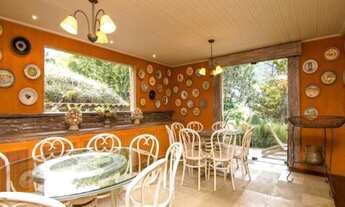 Imagem 2: Impecável mansão de luxo em Araras, Petrópolis-RJ: 5 quartos, 5 suítes, 3 salas, 6 banheir