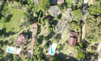 Imagem: Terreno à venda em Petrópolis-RJ, Bairro