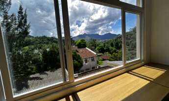 Imagem: Apartamento à venda em Petrópolis-RJ