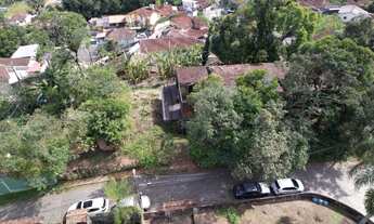 Imagem 5: Terreno à venda em Petrópolis-RJ, na Castelanea, com 927,96m² de área! Venha conferir!