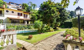 Imagem 2: Luxuosa Casa em Condomínio à Venda em Itaipava, Petrópolis-RJ: 6 quartos, 4 suítes, 3 sala