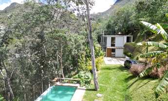 Imagem: Luxuosa Casa em Condomínio à Venda em