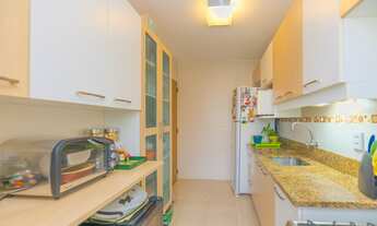 Imagem 2: Apartamento com 2 dormitórios e 1 vaga no Jardim do Salso / Porto Alegre