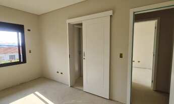 Imagem 3: Excelente sobrado no Centro de São José dos Pinhais e ao lado de Curitiba. Na mesma quadra