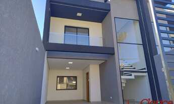 Imagem: Sobrado novo em São José dos Pinhais