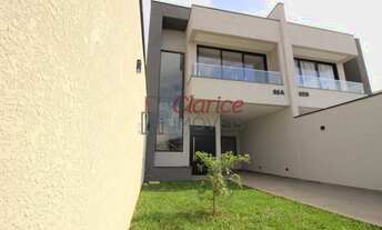 Imagem 2: Lindo Sobrado de 3 Quartos na Cidade Jardim - São José dos Pinhais-PR, Próximo ao Centro!