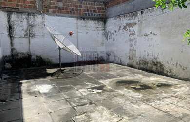 Imagem 4: CASA NA AV. ANTONIO DE GOES