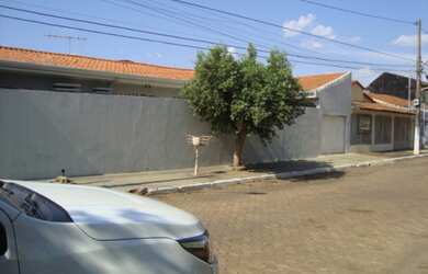 Imagem 2: 3 dormitórios, 2 suíte, 3 banheiro, 2 vagas na garagem