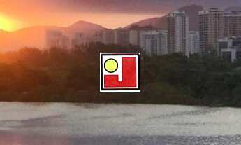 Imagem 2: Vendo 2Q, suíte, indevassável, na praia, cozinha grande, área serviço, 2 vagas, ônibus, cl