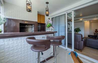 Imagem 5: Apartamento de Luxo à Venda em Porto Alegre - Jardim do Salso 3 Suítes, 2 Salas, 5 Banhei