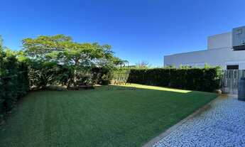 Imagem 4: Casa de luxo em condomínio à venda em Capão da Canoa-RS, com 4 quartos, 4 suítes e 210m² d